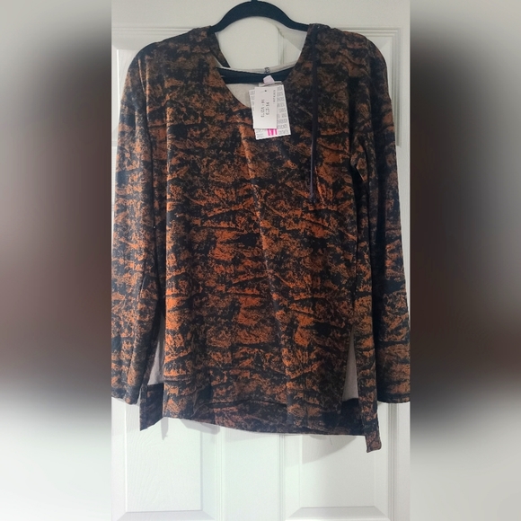 LuLaRoe Tops - Lularoe Eliza